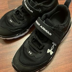 Boys Under Armour shoes
